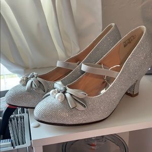 NWOT Badgley Mischka cocktail  evening/shoes